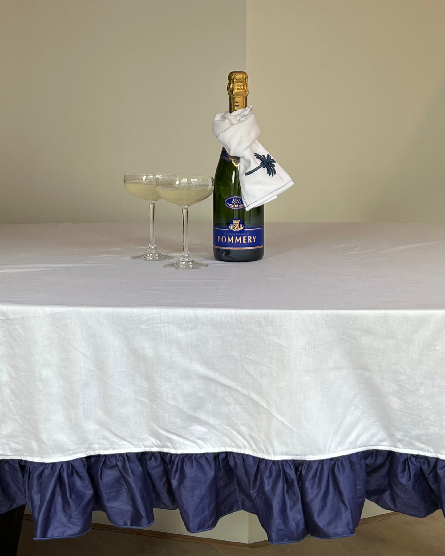 Tablecloth " Blue Charm" 160 x 270 cm