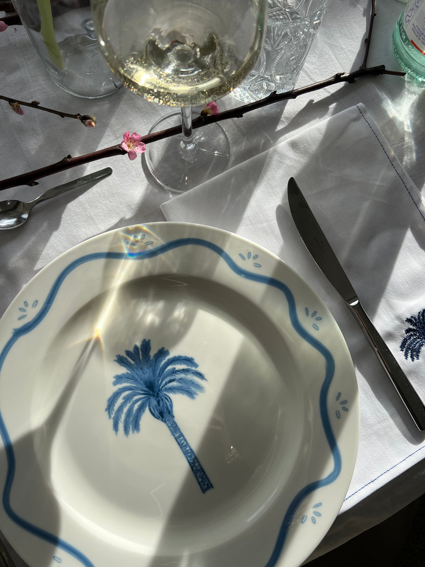 'Meet Me Under The Palms' plate